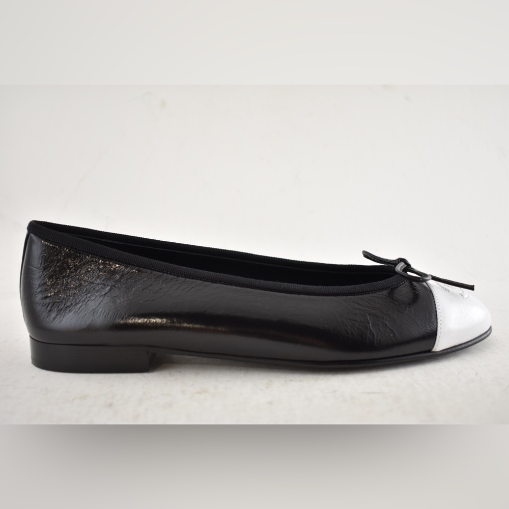 Chanel 26S Black White Crumpled Shiny Lambskin CC Bow Ballet Ballerina Flat 39 - Picture 3 of 16